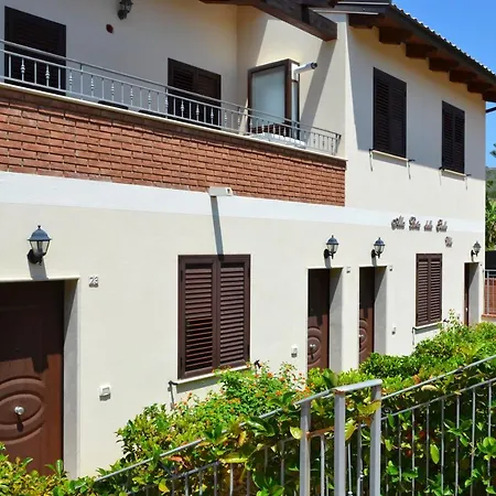 Le Del Carmine Con Giardino E Parcheggio A Apartment