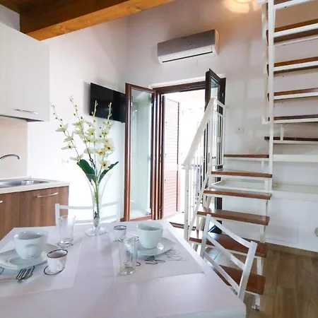 Le Del Carmine Con Giardino E Parcheggio A Tropea