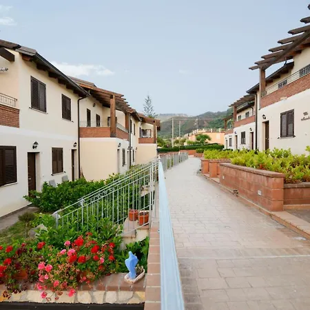 Le Del Carmine Con Giardino E Parcheggio A *