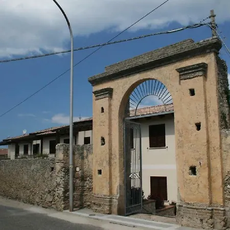 Apartment Le Del Carmine Con Giardino E Parcheggio A