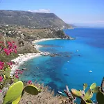 Le Del Carmine Con Giardino E Parcheggio A * Tropea