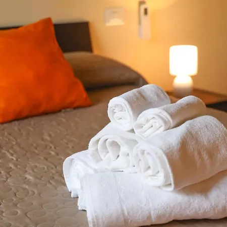 Le Del Carmine Con Giardino E Parcheggio A *