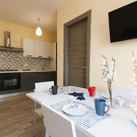 Le Del Carmine Con Giardino E Parcheggio A 아파트 *