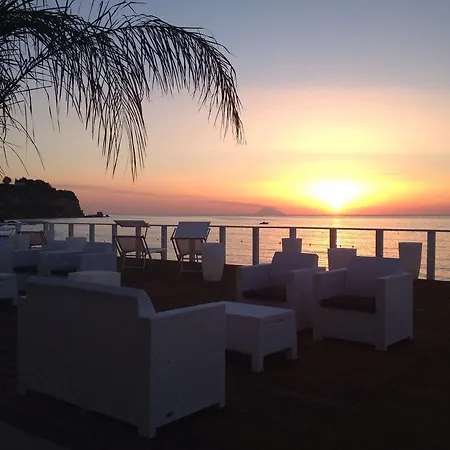 Le Del Carmine Con Giardino E Parcheggio A 아파트 *