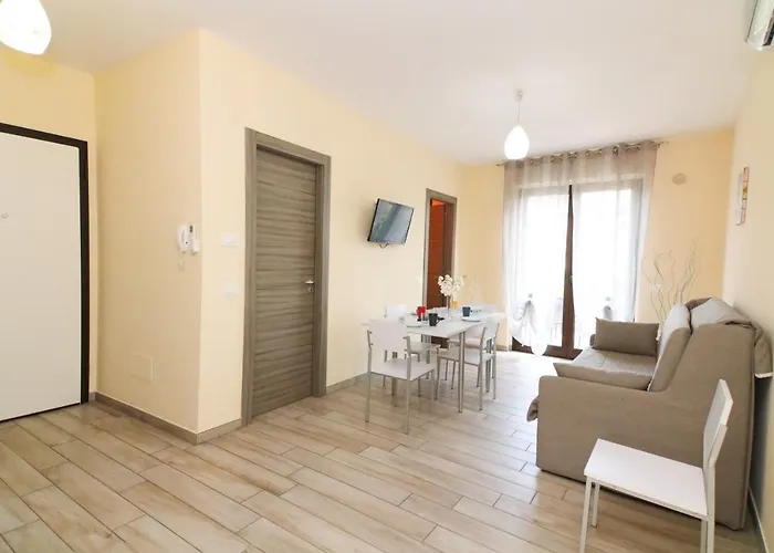 Le Del Carmine Con Giardino E Parcheggio A דירה טרופאה