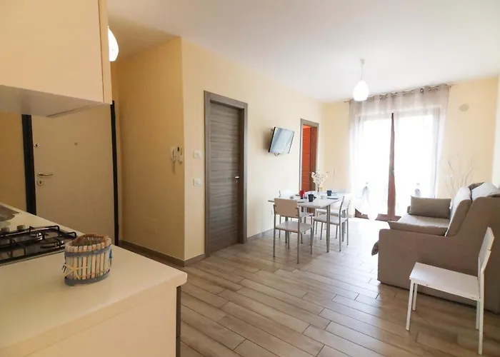 Le Del Carmine Con Giardino E Parcheggio A דירה טרופאה