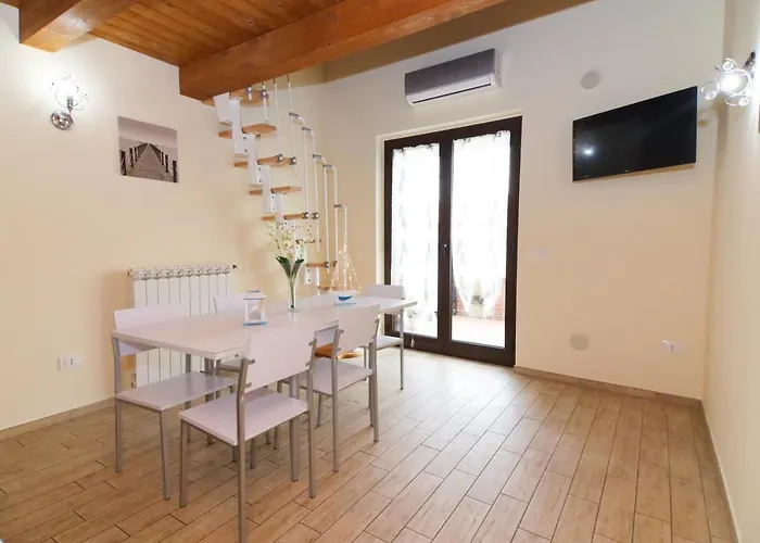 דירה Le Del Carmine Con Giardino E Parcheggio A