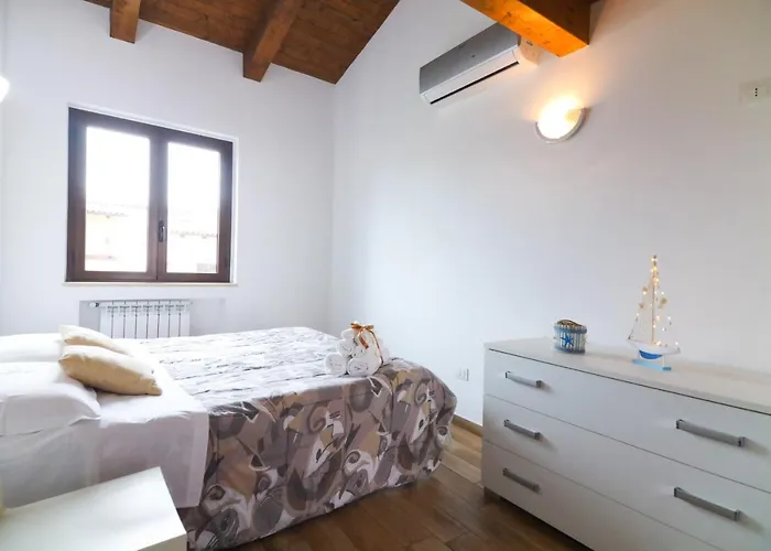 Le Del Carmine Con Giardino E Parcheggio A דירה טרופאה