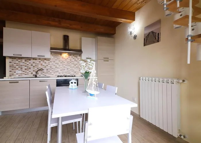 Le Del Carmine Con Giardino E Parcheggio A טרופאה