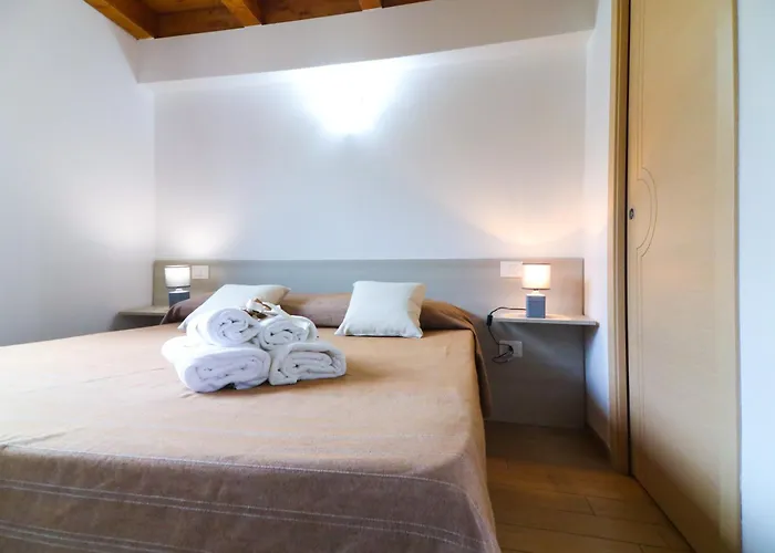 Le Del Carmine Con Giardino E Parcheggio A דירה *