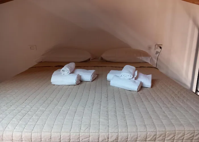 Le Del Carmine Con Giardino E Parcheggio A *